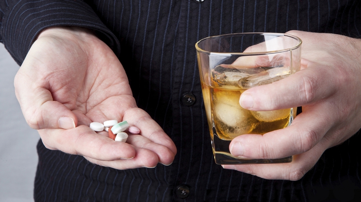 Este periculos sau nu să bei alcool atunci când iei antibiotice?