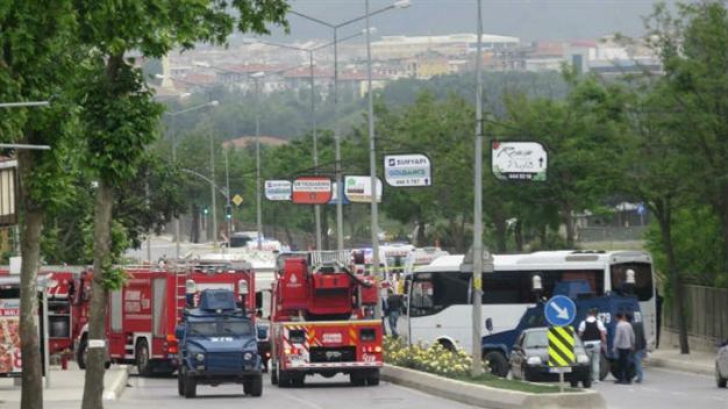 Atac terorist în Istanbul, în apropierea unei unităţi militare. Cel puţin şapte răniţi