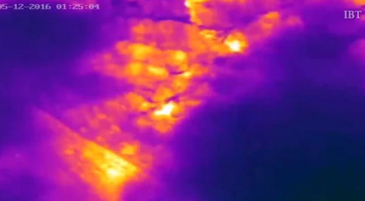 Imagini RARE. Erupţia unui vulcan filmată cu infraroşu 