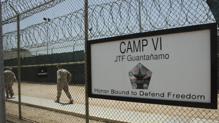 Închisorile secrete ale CIA: Un prizonier din Guantanamo cere statut de victimă în Lituania