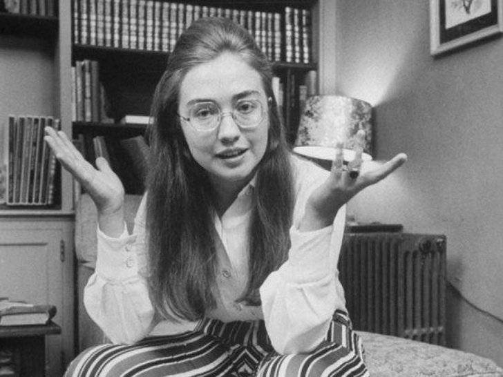 Transformarea spectaculoasă a lui Hillary Clinton. Cum arăta adolescenta cu ochelari 