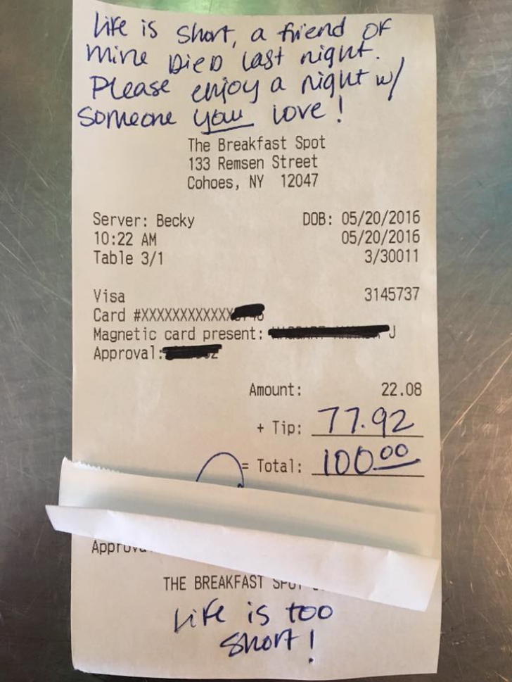 Mesajul cutremurător scris de o clientă pe nota de plată. "Viaţa e scurtă..."