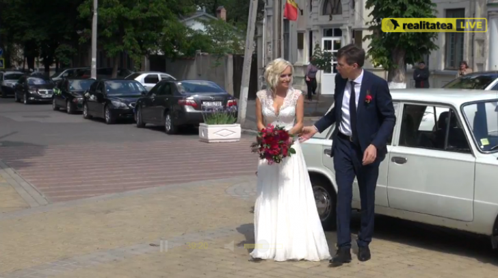 Primele imagini de la nunta primarului Chişinăului. Cum arată mireasa