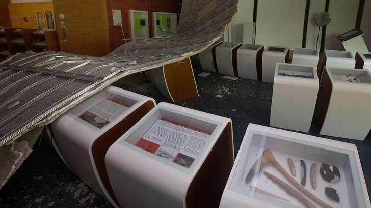 Semn rău! Plafonul muzeului Schengen s-a prăbușit din senin