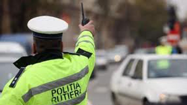 Polițiștii rutieri, la datorie la început de weekend: Peste 2.000 de sancțiuni aplicate în 3 ore