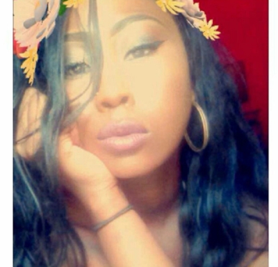 A făcut o poză goală la duş. I-a furat fotografia şi a postat-o pe Facebook.După 3 ore, fata a murit