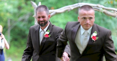 Fratele miresei a oprit nunta și a ieșit. Invitații, șocați. Când s-a întors, toți erau în lacrimi