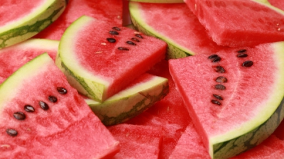 MARE ATENŢIE! Unii pepeni sunt injectați cu chimicale. Cum &icirc;i recunoşti