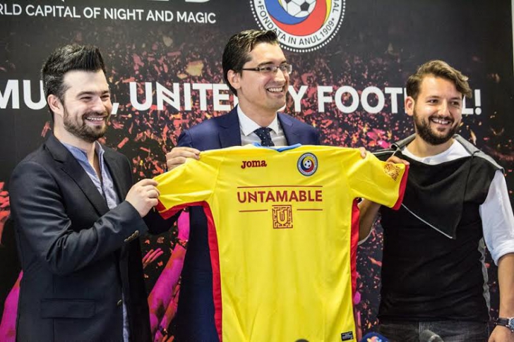 UNTOLD și Federația Română de Fotbal a lansat primele tricouri cântătoare