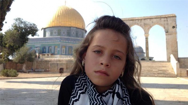 Are 10 ani și e reporter de război în Palestina. Motivul pentru care își riscă viața e sfâșietor
