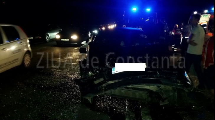 Un microbuz al M.A.I., implicat într-un grav accident rutier. Nouă persoane au ajuns la spital