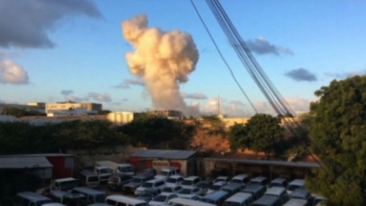 Serie de explozii puternice în mai multe oraşe din Somalia, inclusiv în capitala Mogadishu