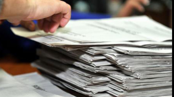 Probleme în Mureș la secțiile de votare: S-au tipărit prea puține buletine de vot 