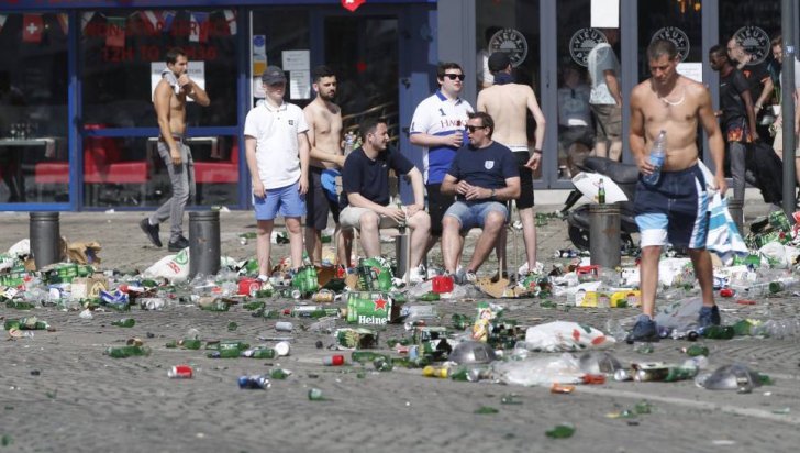 EURO 2016. Vânzarea şi consumul de băuturi alcoolice, interzise în "zonele sensibile"