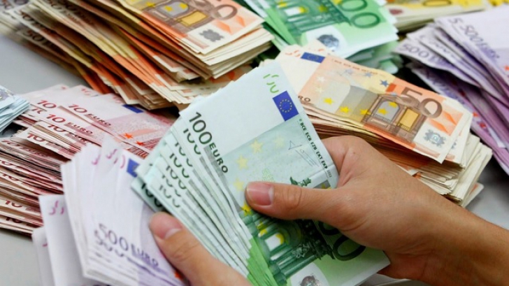 Tinerii pot primi de la stat până la 26.000 de euro. Ce condiţii trebuie să îndeplinească 
