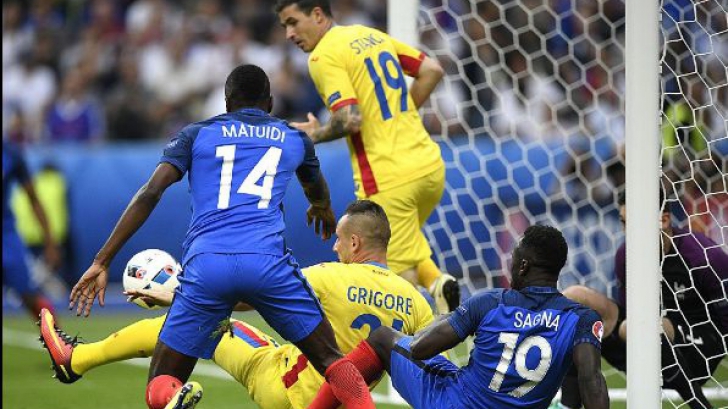 FRANȚA ROMÂNIA. Gol controversat al Franței la EURO 2016! Expert: "A fost fault"
