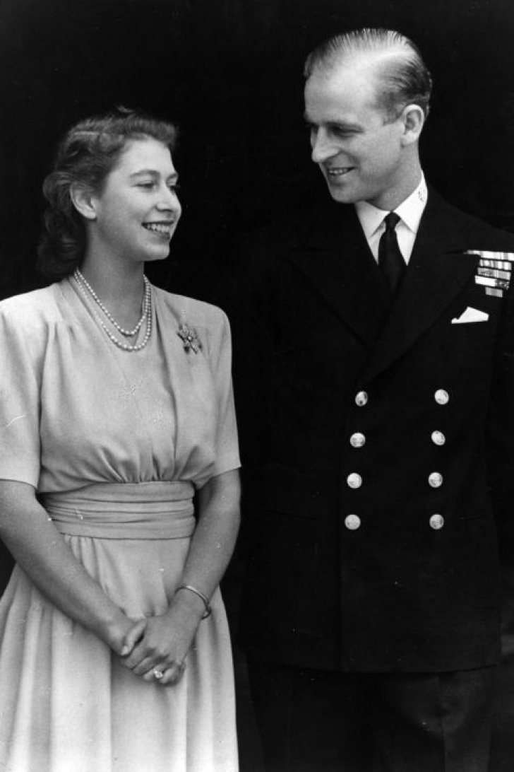 Prințul Philip a împlinit 95 de ani. Imagini de colecție alături de Regina Elisabeta