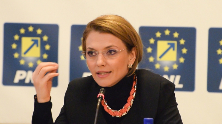 Alina Gorghiu, mesaj înainte de vot: Nu renunța să contezi, nu renunța la votul tău!