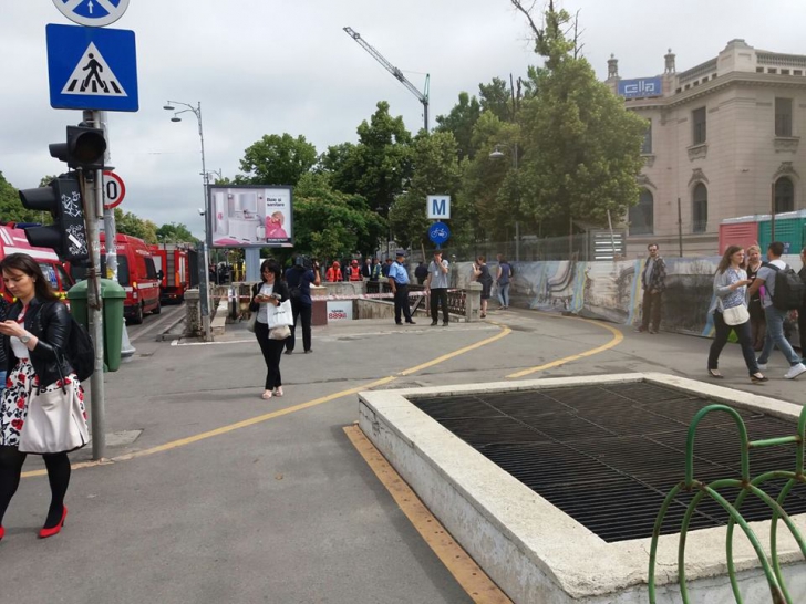 Incendiu la metrou. Circulaţia pe magistrala M2 Berceni- Pipera a fost reluată GALERIE FOTO
