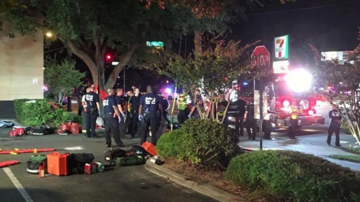 Atacul de la Orlando. Poliţia revizuieşte bilanţul: 49 de morţi 