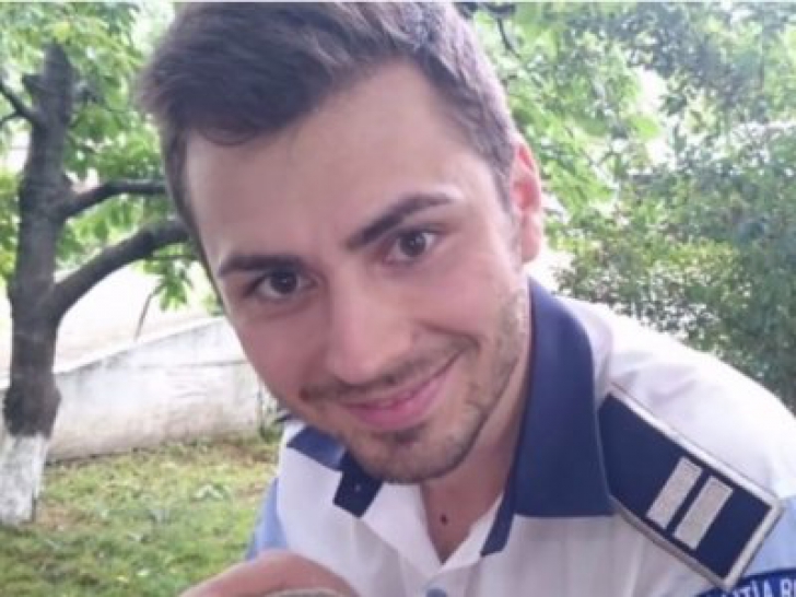 Un poliţist din Iaşi a devenit vedetă pe internet după ce a făcut un gest emoţionant