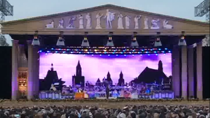 Andre Rieu a cântat ”Ciobănaș cu 300 de oi” în concertul de la București