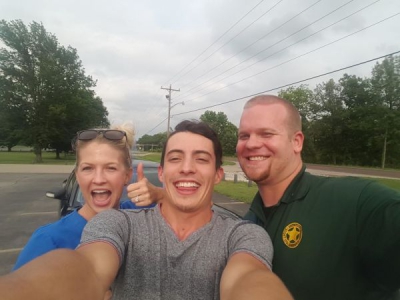 Doi agenţi au oprit în trafic un Corvette. L-au tras jos pe şofer, l-au arestat, ce a urmat e ŞOC!