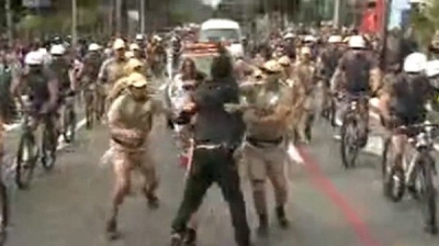 VIDEO - Incident bizar pe o stradă din Sao Paulo. Martorilor nu le-a venit să creadă...