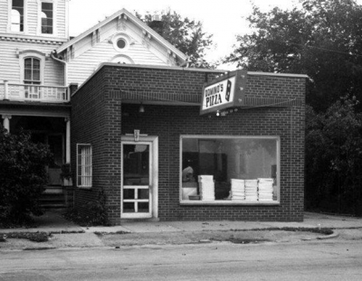 Fotografii cu primele clădiri ale celor mai faimoase fast-food-uri! Imagini de colecție