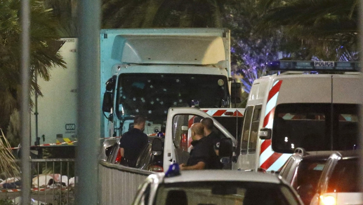 Atacul de la Nisa arată limitele măsurilor de securitate. Mașinile, folosite în scopuri teroriste