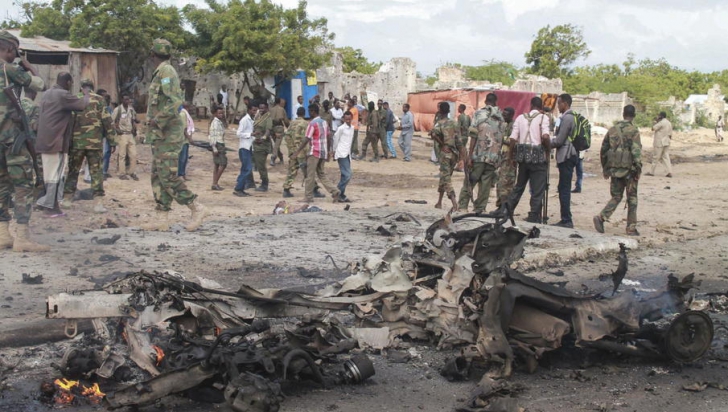 Somalia: Cel puțin 13 persoane ucise într-un dublu atentat sinucigaş