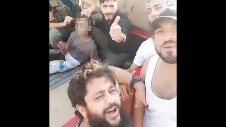 Rebeli sirieni, "filmaţi decapitând un băiat" în regiunea Alep