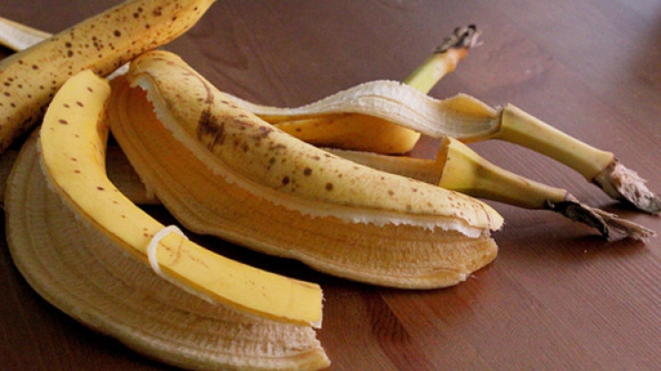 Ce poţi face cu cojile de banane: trei trucuri de care nu ştiai!