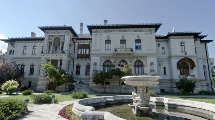 Curtea Palatului Cotroceni intră în renovare. O firmă aflată în atenţia DNA a câştigat licitaţia
