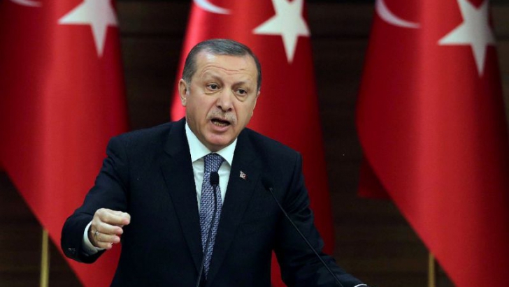 Enigmele puciului din Turcia. Avionul lui Erdogan, țintă pentru două avioane F16. Niciunul nu a tras