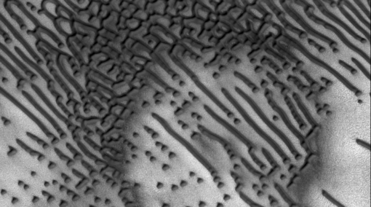 Astronomii au descifrat codul morse descoperit pe Marte! Ce mesaj conținea