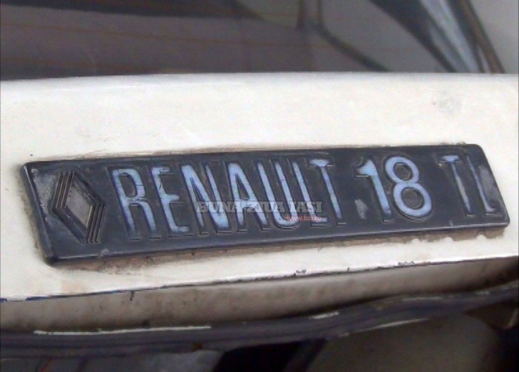 Cum arată maşina Elenei Ceauşescu, uitată într-un garaj din Iaşi. Ce s-a descoperit în interiorul ei