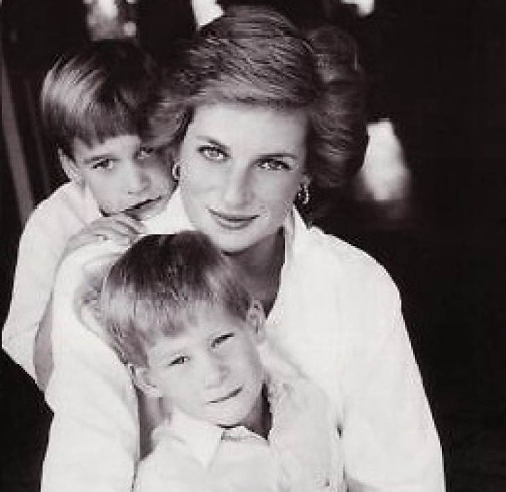 Prinţesa Diana ar fi împlinit azi 55 de ani. Cum a ajuns o simplă educatoare "prinţesa inimilor"