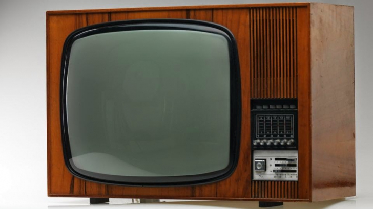 Institutul de Statistică scoate la lumină sărăcia românilor: s-au întors la televizoare alb-negru