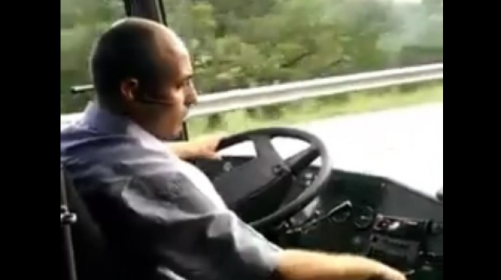 VIDEO şocant. Iată ce face şoferul unui tir român pe o autostradă din Italia