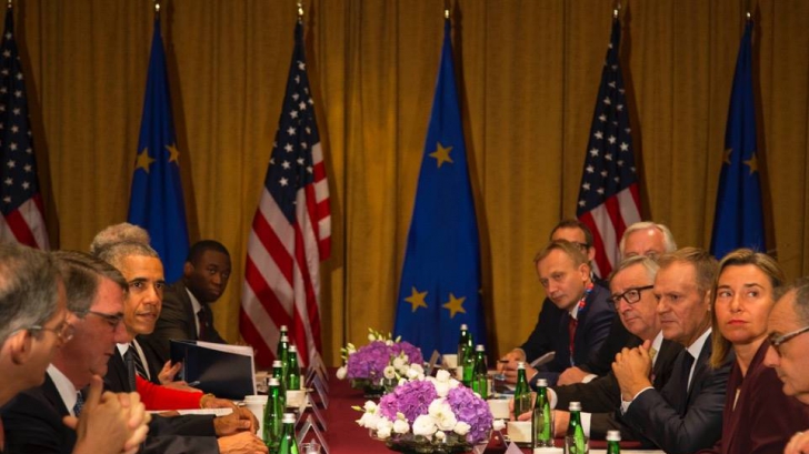 GALERIE FOTO. Summit-ul NATO de la Varşovia. Obama şi Tusk, imaginea care face înconjurul lumii 