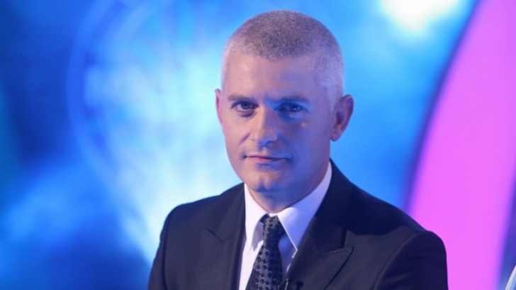 Un cunoscut prezentator român REVINE în televiziune. Ce emisiune va prezenta