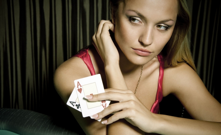A pierdut o partidă de poker şi a fost nevoită să facă sex cu câştigătorul. Ce a urmat e incredibil