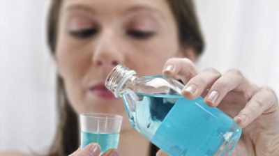 Apa de gură nu este at&acirc;t de sănătoasă precum credeai. Iată ce spun medicii