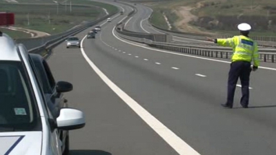 Un tânăr de 21 de ani a dat peste cap radarul polițiștilor pe Autostrada A3! Cu cât circula acesta