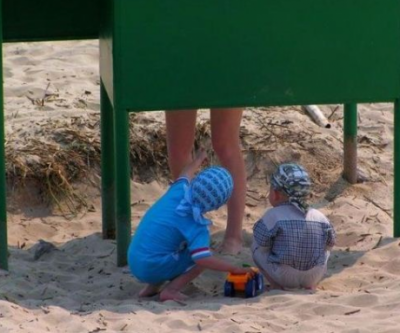 Aşa ceva nu ai mai văzut! Cum au putut să se fotografieze pe plajă