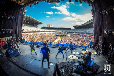 #UNTOLD. Inna a deschis festivalul printr-un super show. IMAGINI 