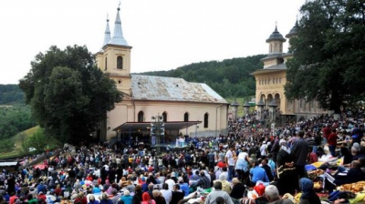 MĂNĂSTIREA NICULA: 100.000 de credincioşi, în pelerinaj la Icoana Făcătoare de Minuni