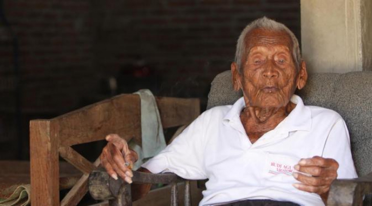 Cel mai longeviv om din lume mai are o singură dorinţă: "Vreau să mor" - motivul e emoţionant