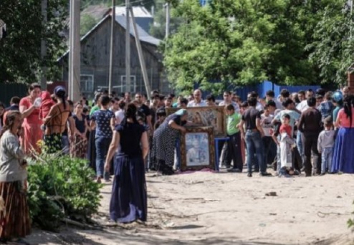Vladimir Putin a ordonat evacuarea celui mai mare cartier de romi din Rusia